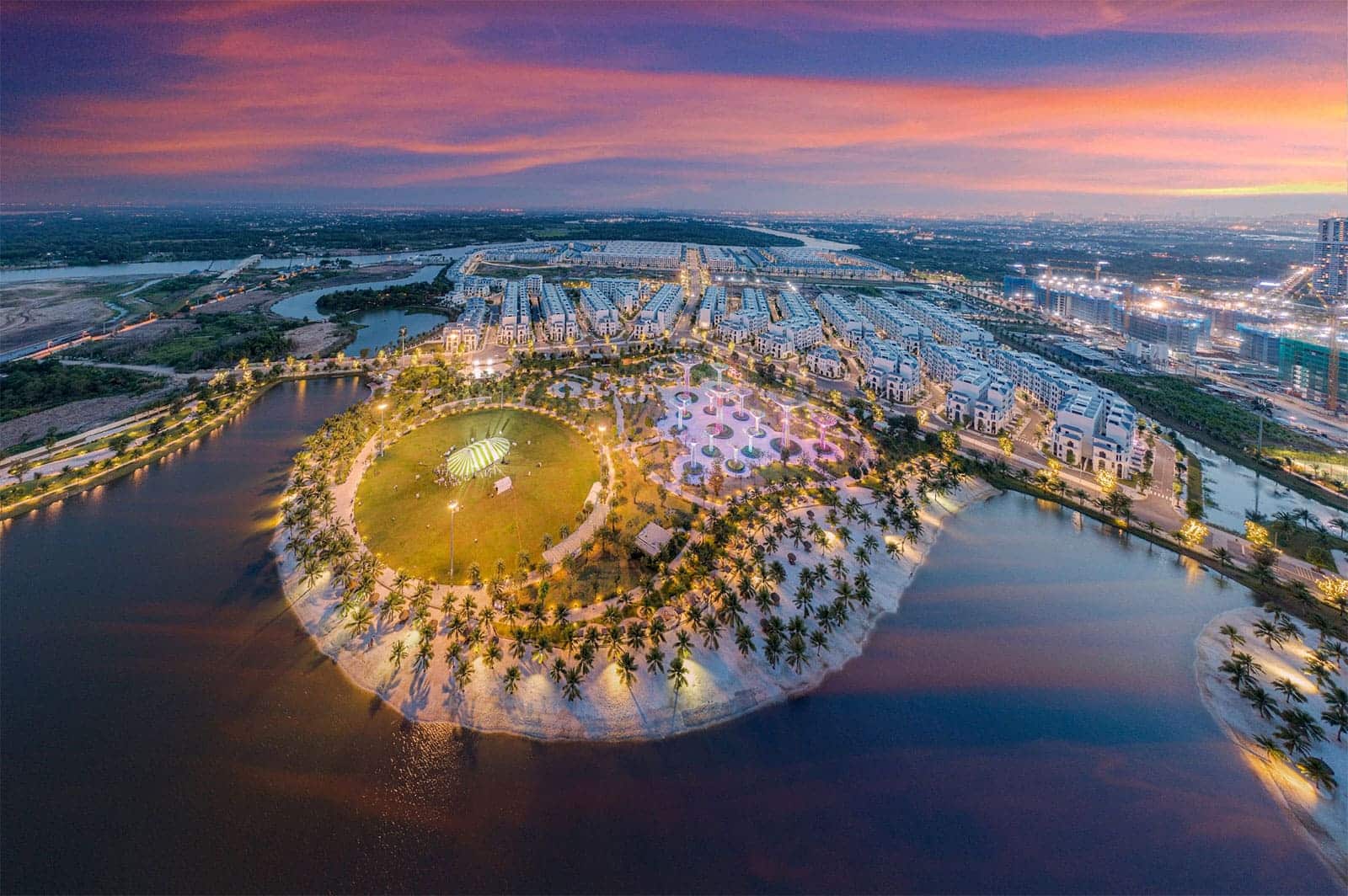 Vinhomes Grand Park (đường Nguyễn Xiển, Long Thạnh Mỹ, quận 9, TP Thủ Đức) - nơi diễn ra cuộc thi "Vinhomes Grand Park - Nơi đáng sống tại TP Thủ Đức".